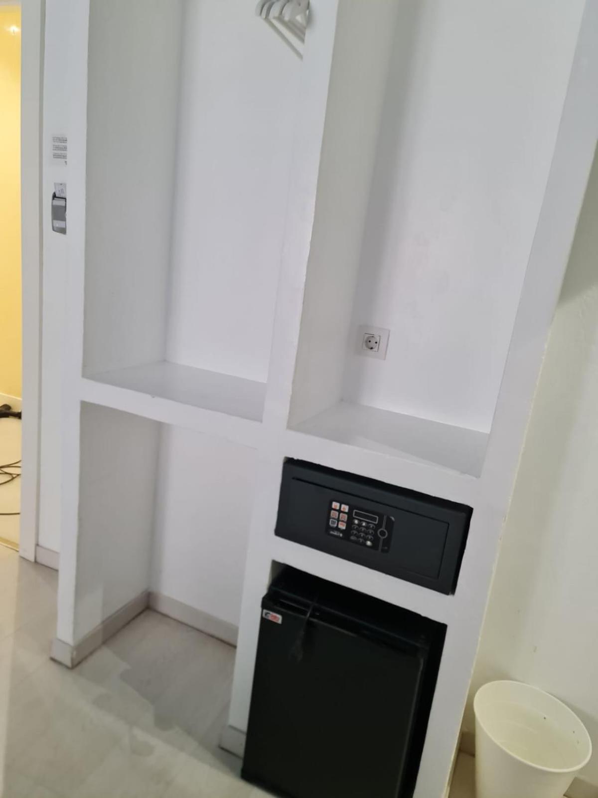 Hostal Palacio Madrid — Foto 1